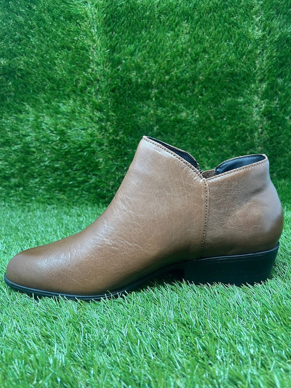 Aerosoles Women's 12Wide Collaroy Mocha Burnished Booties